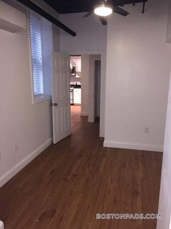 Building Photo - 149 Park Dr