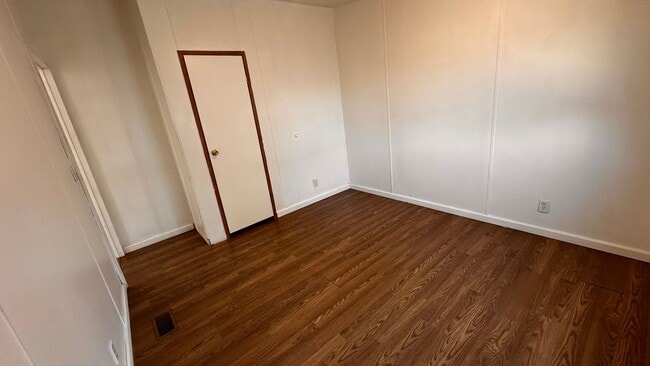 Building Photo - 3 bed 2 bath Mobile Home located in the heart of Las Cruces!