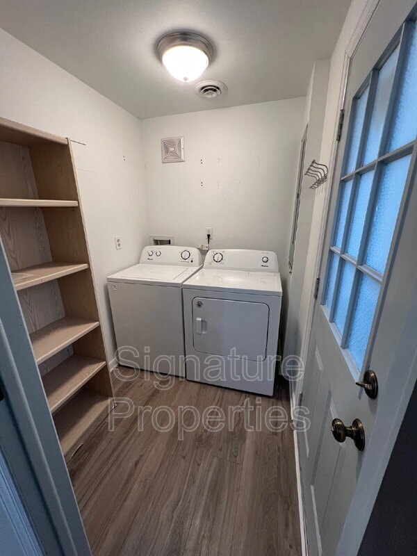 Building Photo - 6301 Morning Glory Rd