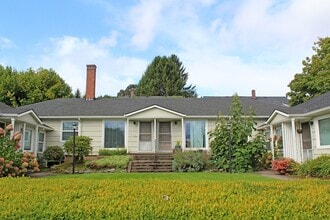 Building Photo - rensla14