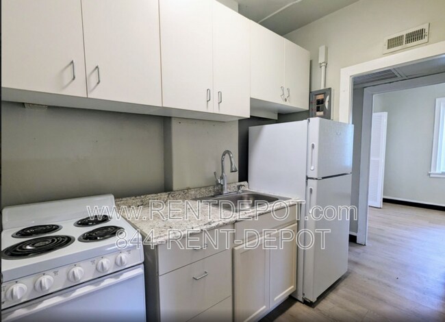 Building Photo - 1407 Howard St