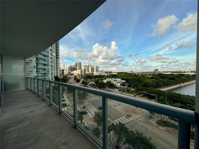 Building Photo - 888 Biscayne Blvd