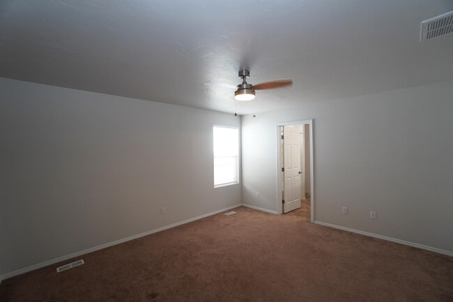 Building Photo - 163 W Lava Falls Dr