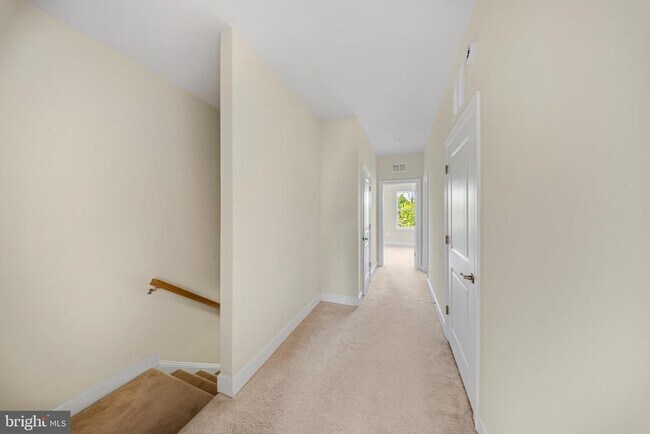 Building Photo - 3525 Carnaby St