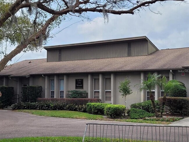 Building Photo - 449 Meadowood Blvd