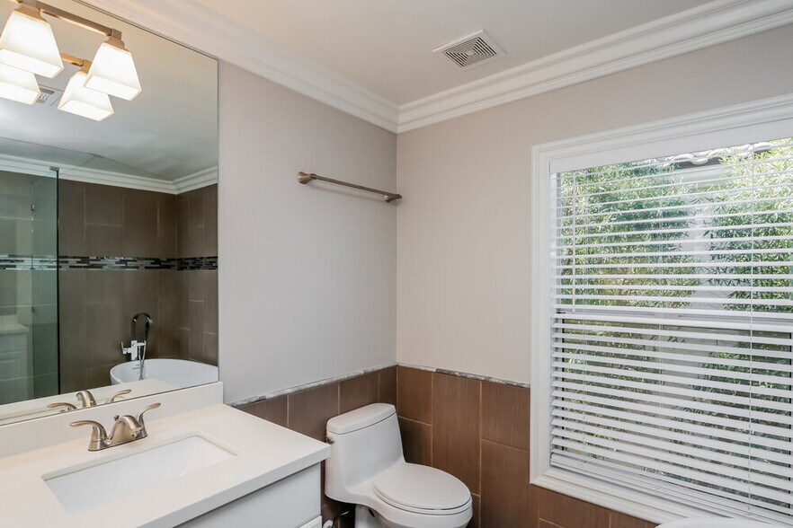 Building Photo - 6369 Coral Flower Ct