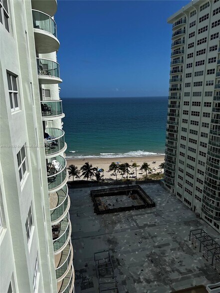 Building Photo - 3410 Galt Ocean Dr