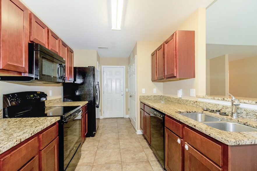 Building Photo - 110 Konnoak Village Cir