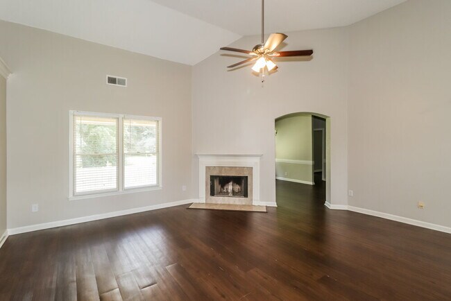Building Photo - 8642 Tropicana Dr N