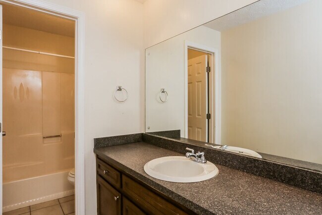 Building Photo - 832 Lost Creek Cir