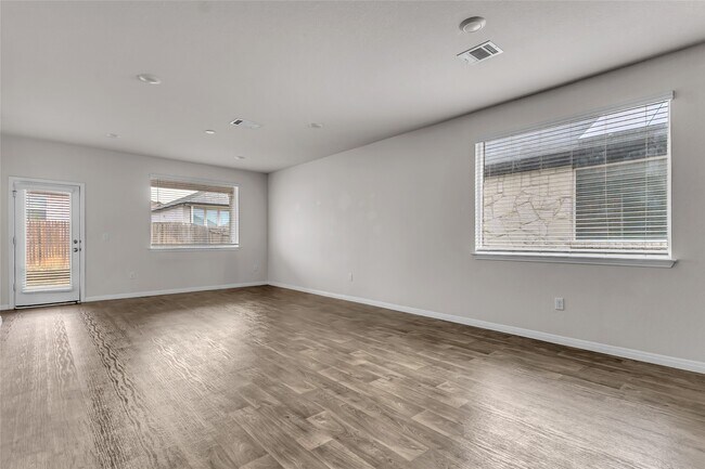 Building Photo - 228 Sunniberg Lp