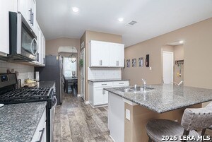 Building Photo - 6625 Kingsley Edge