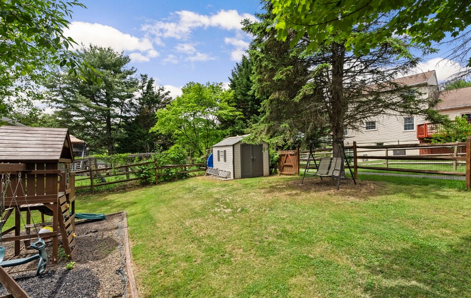 Building Photo - 13405 Wisteria Dr
