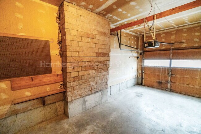 Building Photo - 11904 E 10th Ave