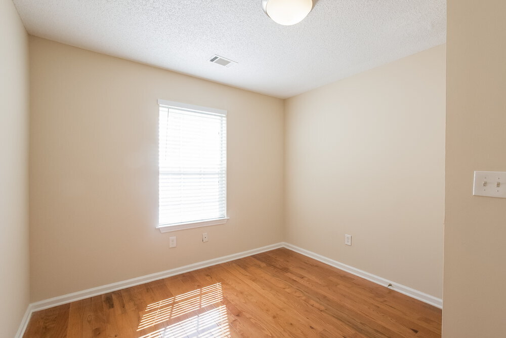 Building Photo - 134 Summer Crest Pl SW