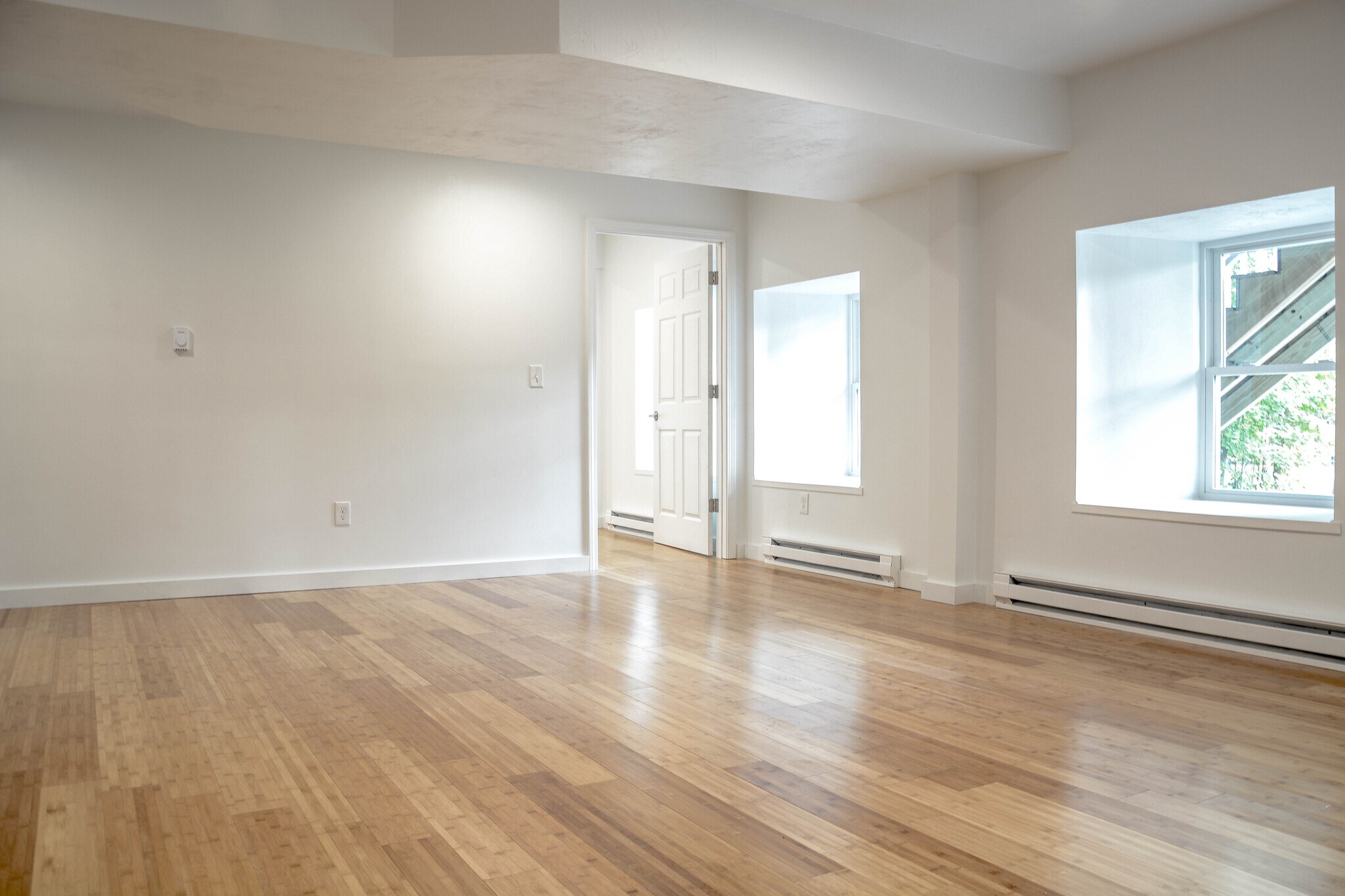 Building Photo - 541 Main St