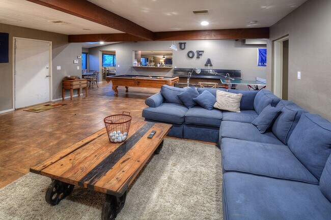 Building Photo - PRE-LEASE AUGUST 2026 - Beautiful Modern Living near Campus