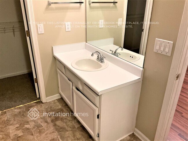 Building Photo - 1034 Maple Leaf Ridge