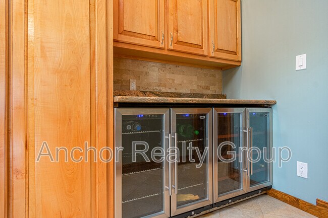 Building Photo - 217 16th St