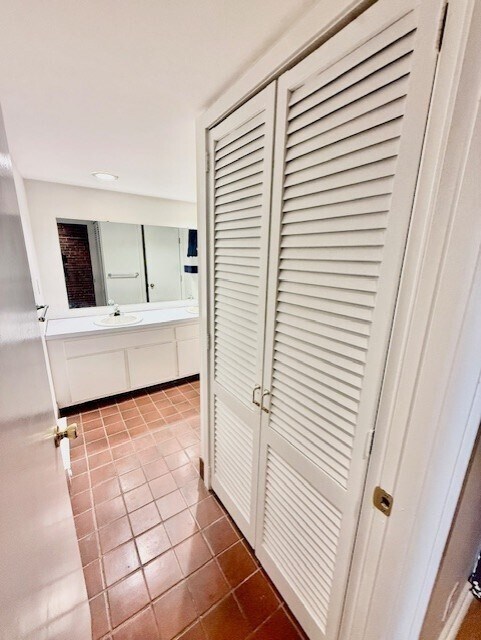 Building Photo - 57 Fulton St