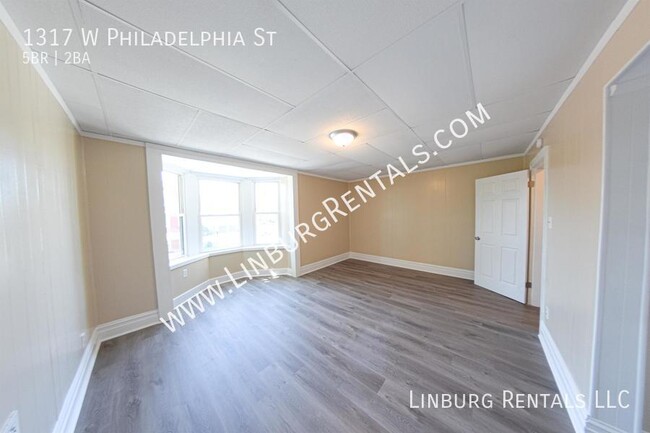 Building Photo - 1317 W Philadelphia St