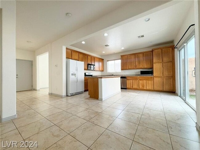 Building Photo - 6596 Polonius Ct