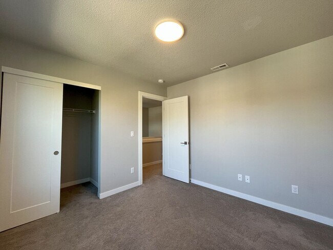 Building Photo - Three-Level Modern Living with Open Floor ...