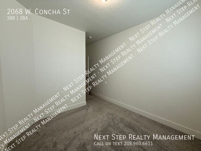 Building Photo - 2068 W Concha St