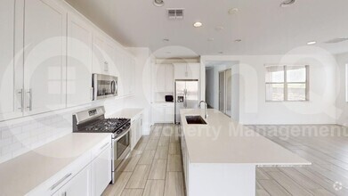 Building Photo - 2208 E Citadel Dr