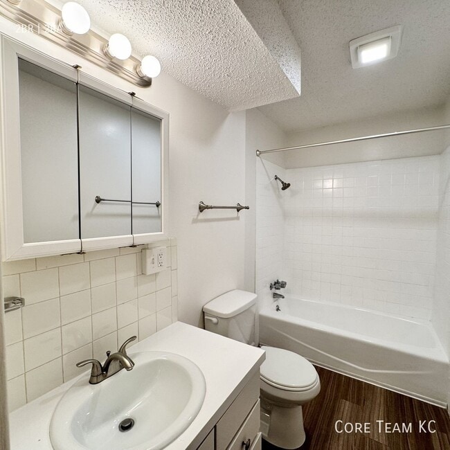 Building Photo - 4524 Pennsylvania Ave