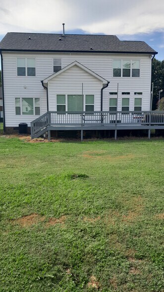 Building Photo - 1206 Mendenhall Ct