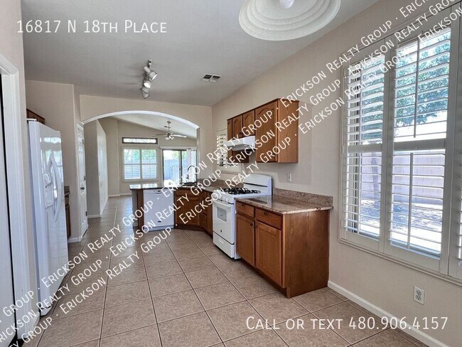 Building Photo - 16817 N 18th Pl