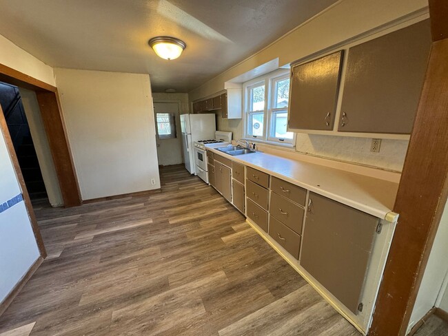 Primary Photo - 3 Bed 2 Bath Single Family Home in Antigo
