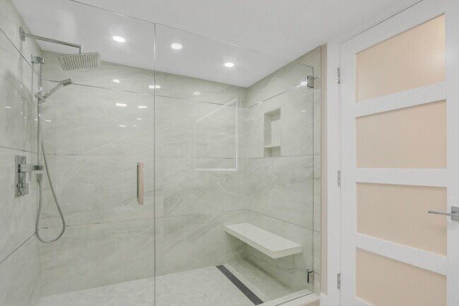 Building Photo - 5380 N Ocean Dr