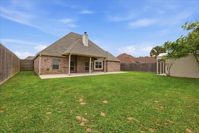 Building Photo - 102 Remington Cir