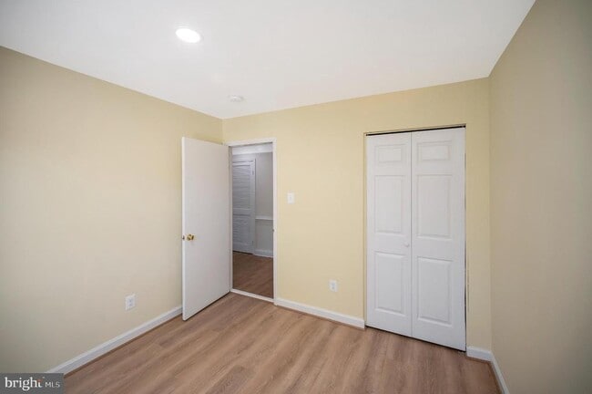 Building Photo - 3890 Mariposa Pl