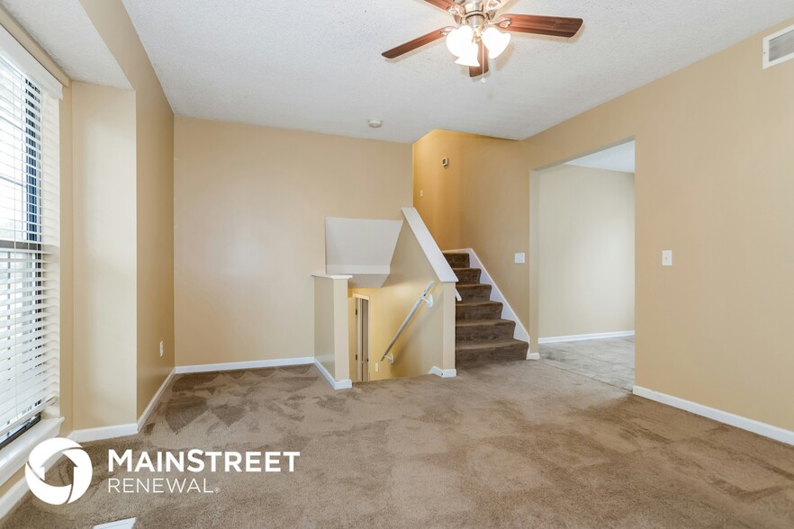 Building Photo - 715 McCaffree Cir