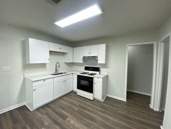 Building Photo - 3BED/2BATH HOUSE FOR RENT AVAILABLE NOW! *...