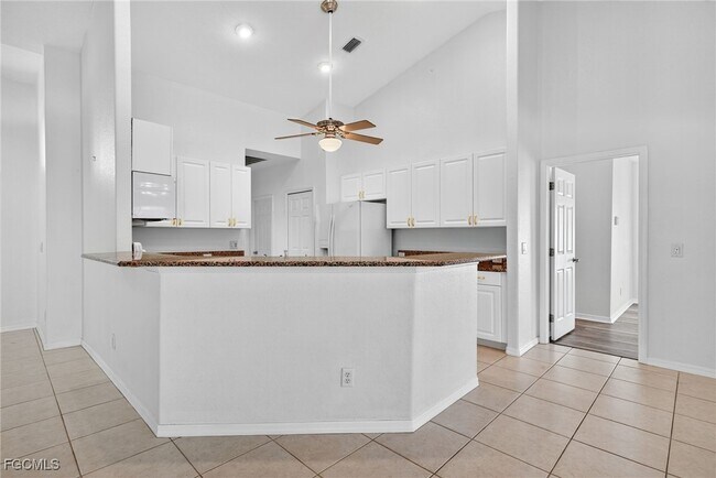 Building Photo - 2007 SW 43rd Terrace