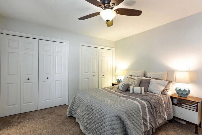 Building Photo - Easy Living! 3 Bedroom Home Condo in St. G...