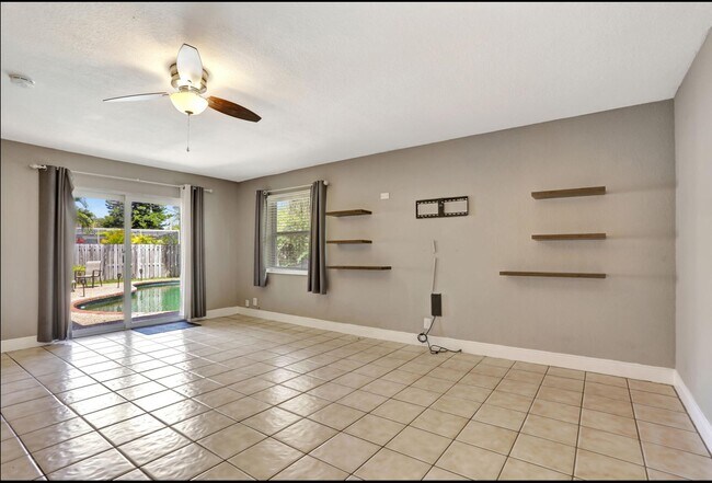 Building Photo - 9062 NW 20th Manor