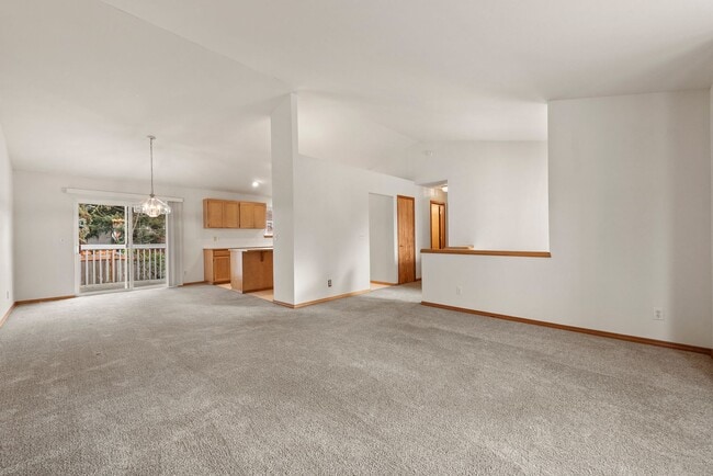 Building Photo - Newly remodel 4 bed 3 bath home in Shoreline