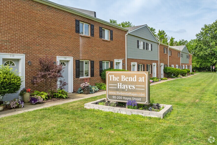Primary Photo - The Bend at Hayes
