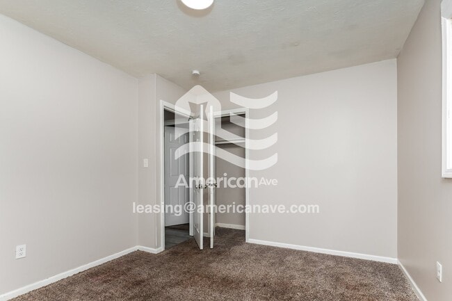 Building Photo - 2195 Mountview Cir