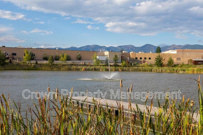 Building Photo - 317 Akers Ln