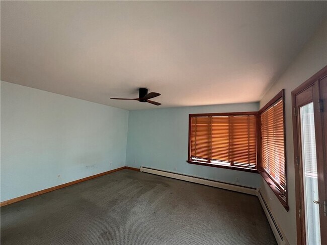 Building Photo - 340 Campbell Rd