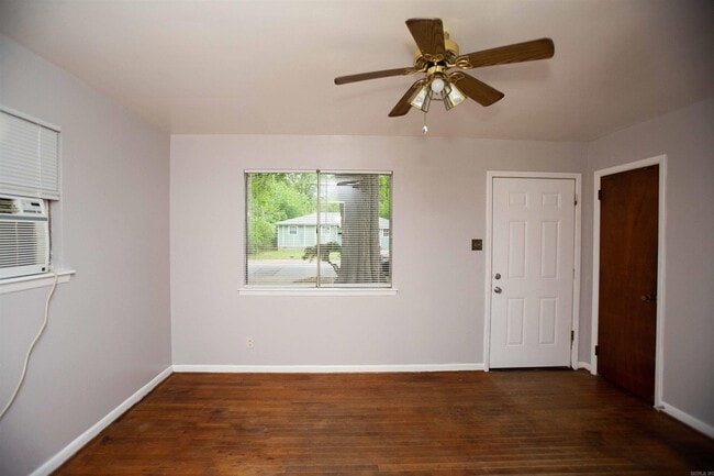 Building Photo - 5607 Alpha St