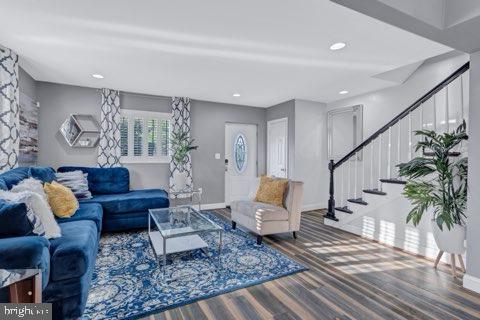 Building Photo - 4909 Fitch Pl NE