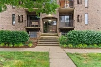 Building Photo - Coming Soon! 2 bedroom 2 full bath condo i...