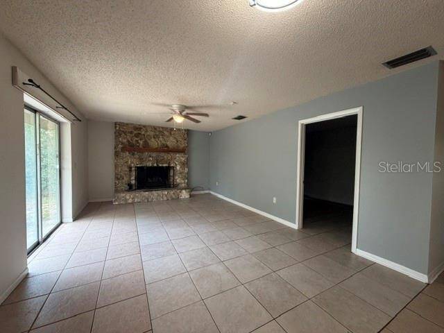Building Photo - 25946 Pine Ridge Rd
